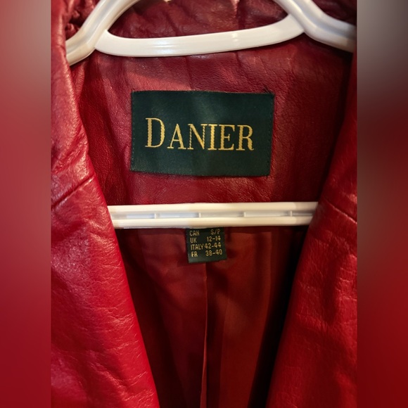 Red leather jacket - Picture 2 of 3